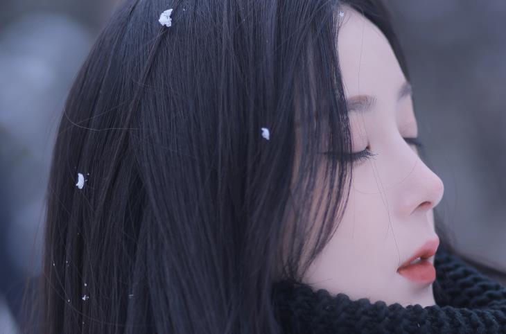 异地恋如何给女朋友安全感（异地恋如何维系感情）