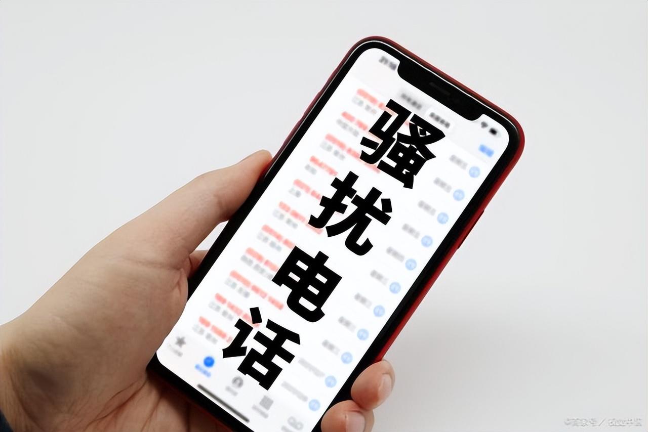 女生把你拉黑了该怎么办呀（女生把你拉黑删除了该如何挽回？）