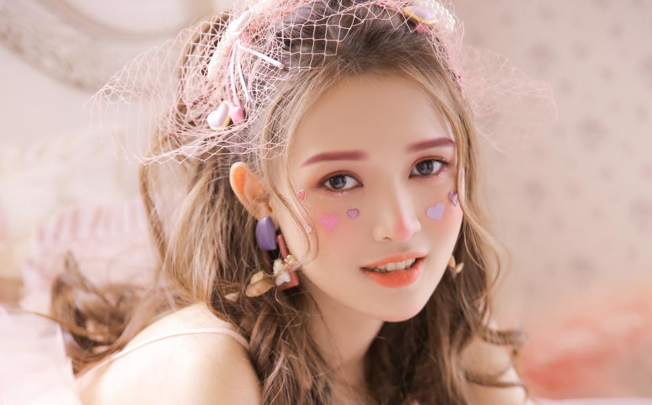 跟妹子聊天半天不回信息怎么办（和女生聊天半天不回怎么办？）