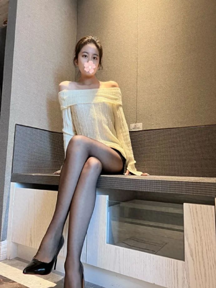当你喜欢的人对你忽冷忽热,你怎么回信息（喜欢的人对你“忽冷忽热”什么心理）
