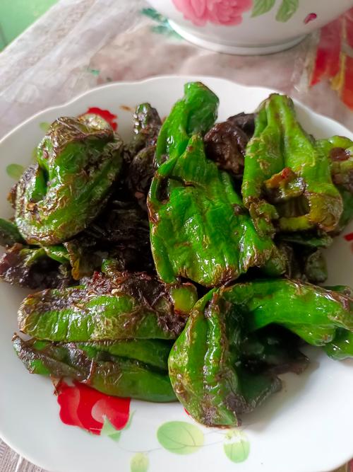丽婆婆爱吃辣怎么办呀视频,辣味婆婆的挑战