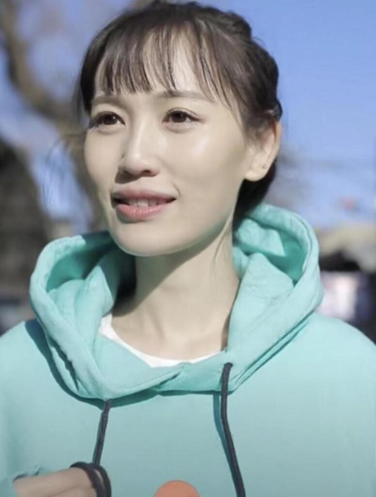 冯清离婚过吗视频在线观看,冯清昔日世界小姐选美照曝光
