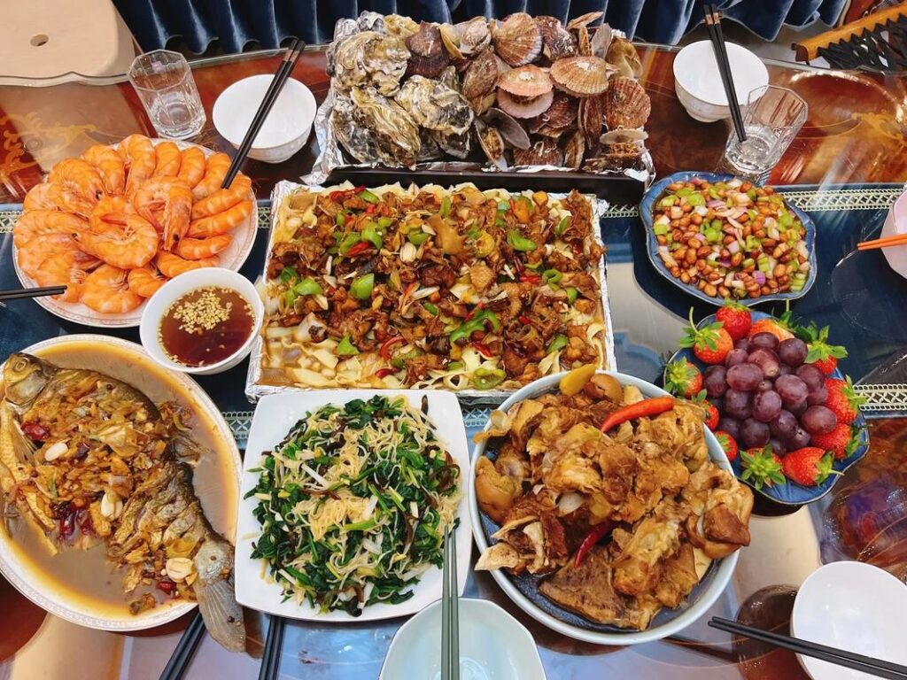 婆婆让老公请客吃饭怎么办
