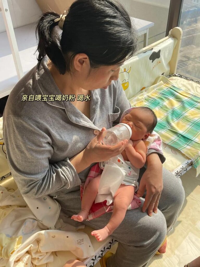 婆婆照顾月子有矛盾,婆媳矛盾,月子里的“暗流涌动”