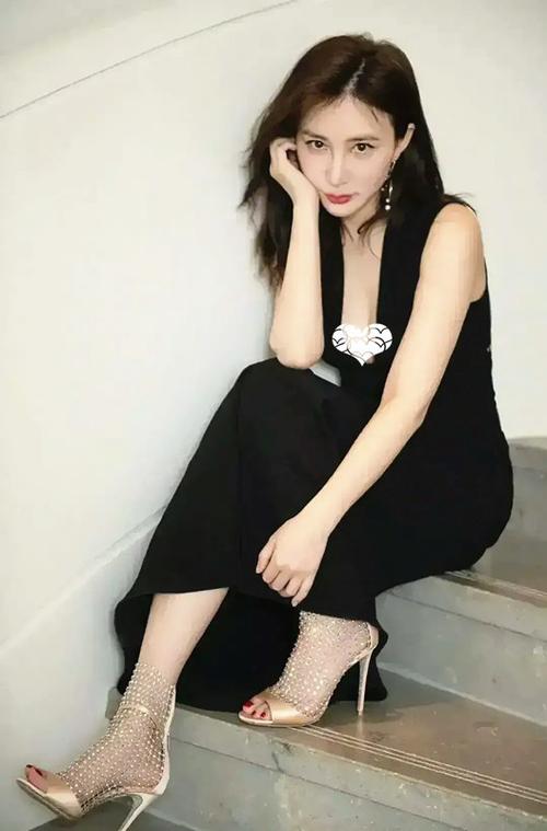 冯清离婚过吗是真的吗知乎,冯清,你了解多少?