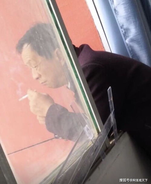 女朋友突然肚子疼怎么回事,原因及应对措施解析”