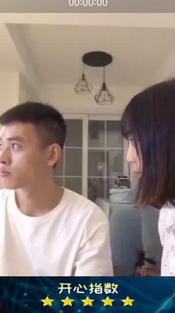 怎么样亲男朋友,如何让男朋友感受到你的爱意