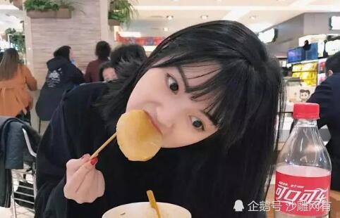 女朋友不想吃饭怎么哄,化解女友“饭困”难题