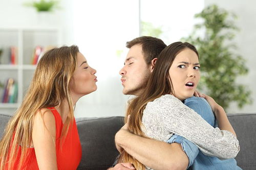 老公出轨怎么离婚,离婚之路的攻略与抉择