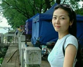 老公找小三怎么办,老公出轨，小三介入，如何应对与抉择