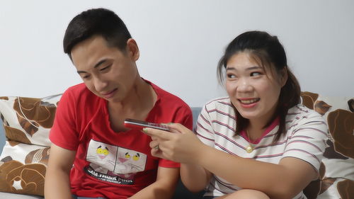 老公不给钱怎么办,沟通、独立与法律途径的全方位指南