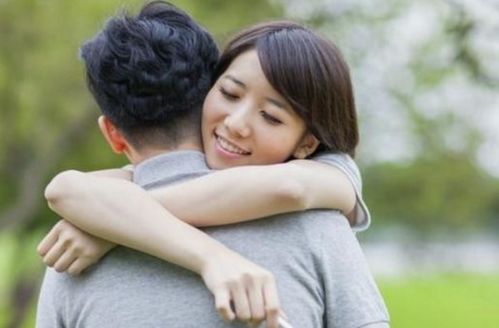 把女朋友弄哭了怎么哄,巧妙应对女友哭泣，重拾甜蜜时光”