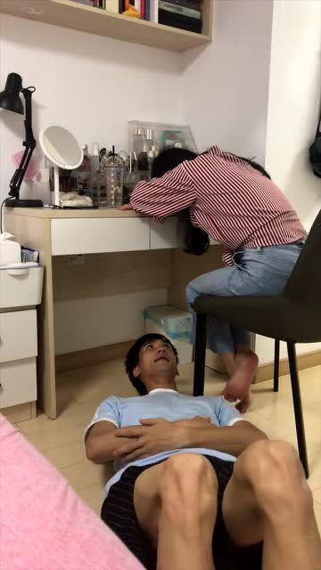 把女朋友惹哭了怎么哄,轻松哄回女友泪光